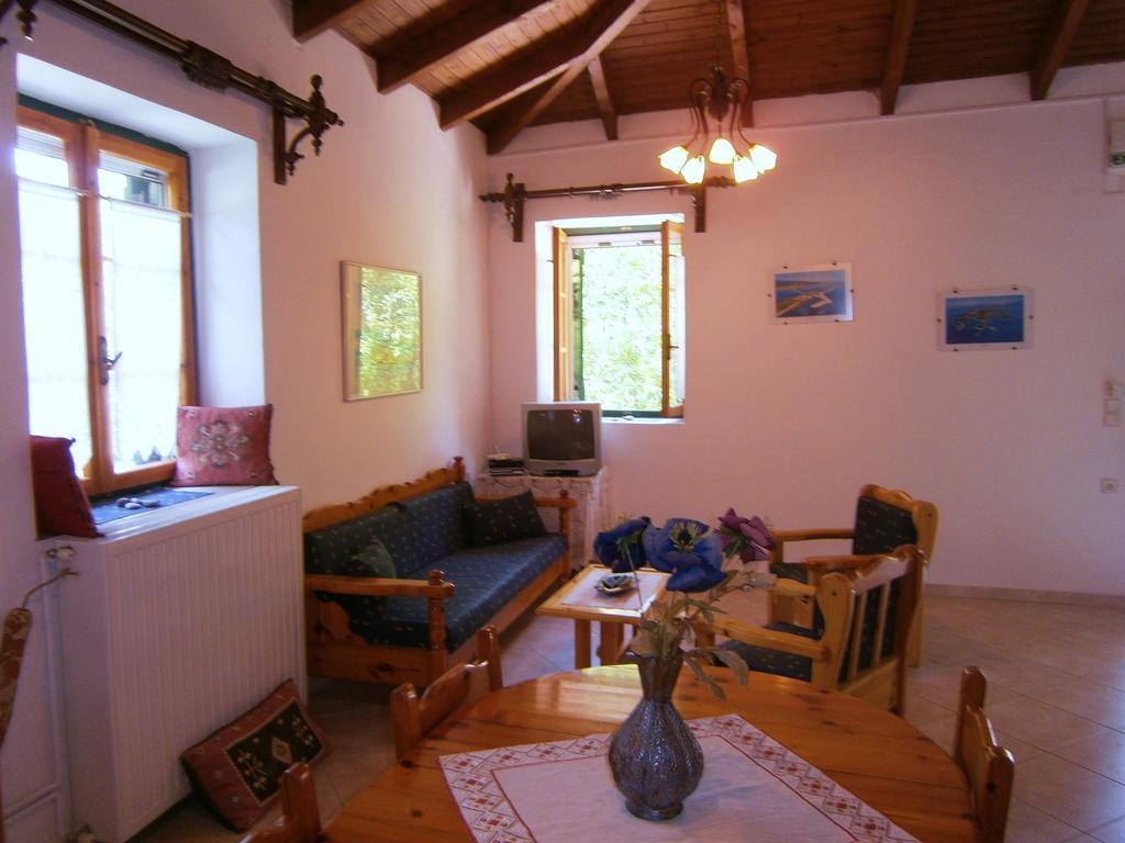 Villa Frias Asprogerakata Chambre photo