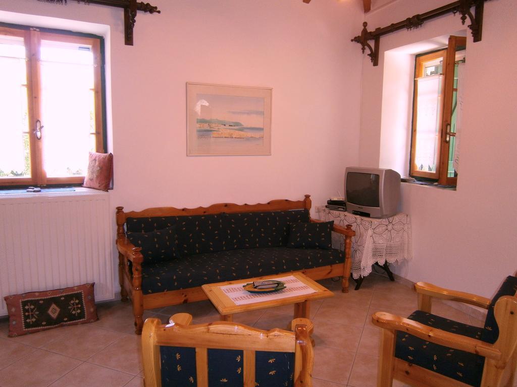 Villa Frias Asprogerakata Chambre photo