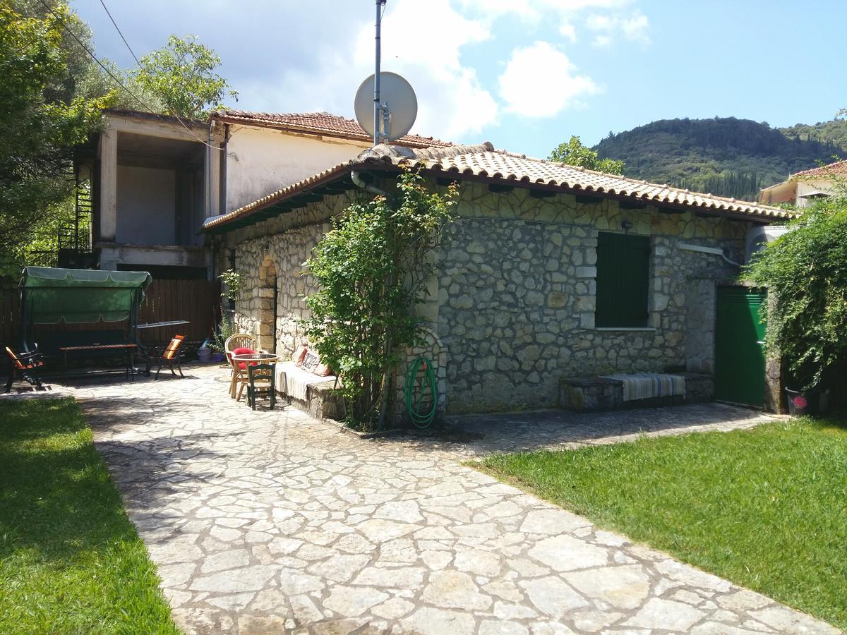 Villa Frias Asprogerakata Extérieur photo